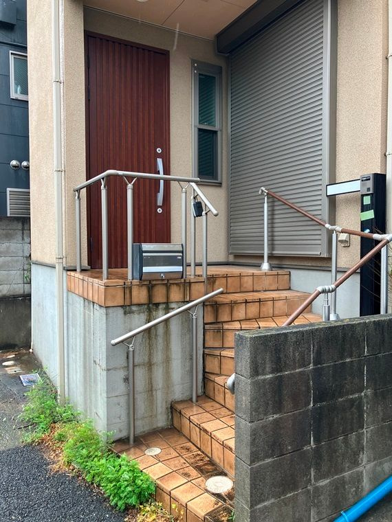 船橋戸建のエントランス