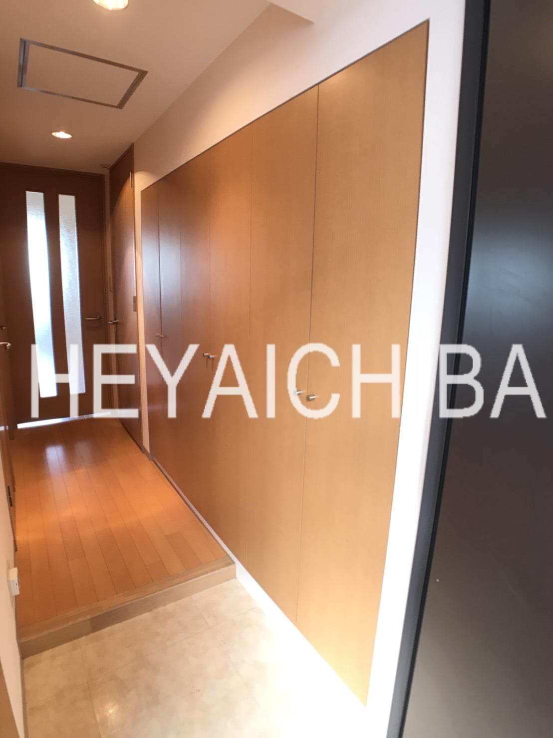 サンクレール荒川ブランガーデンの玄関