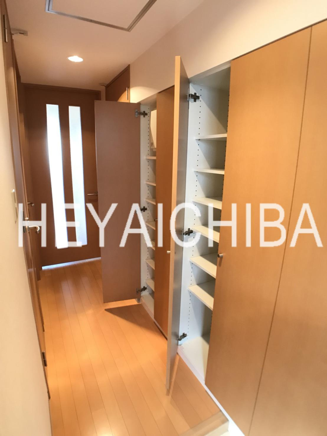 サンクレール荒川ブランガーデンの玄関