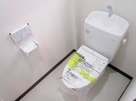 ヴィラ赤津のトイレ|ゆったりとした空間のトイレです