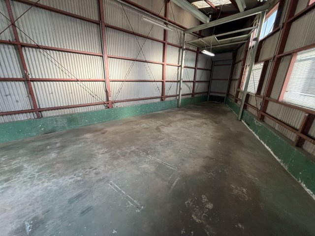大橋町倉庫
