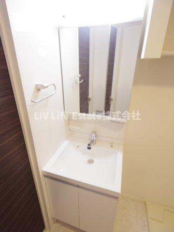 西東京市保谷町６丁目のアパートの洗面所