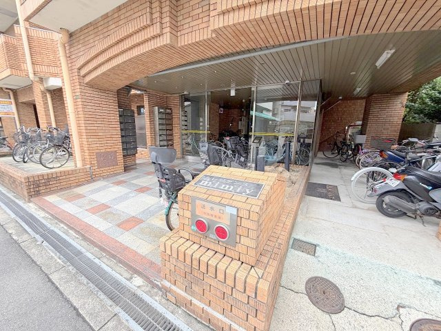 レジデンスミミーのエントランス
