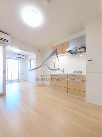 ロイヤルパイン　ストリームの居間・リビング|洋室のお部屋です。