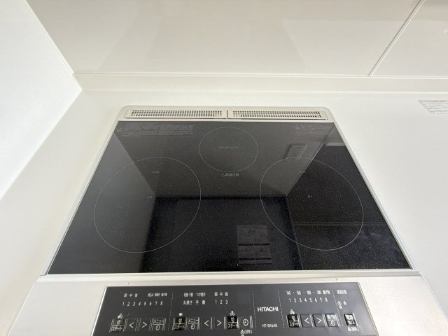 三愛シティライフ吉塚のキッチン|【新品】使い勝手の良い安心安全のＩＨクッキングヒーターを採用しています♪