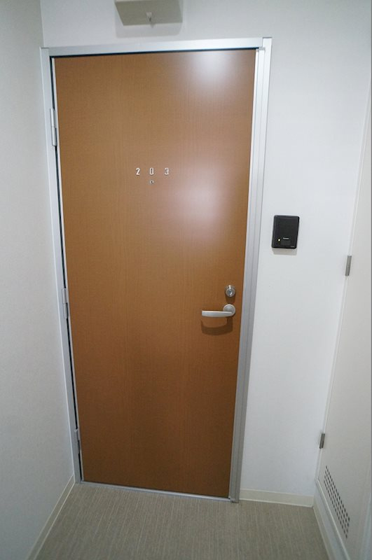 グランポレール長岡京の玄関
