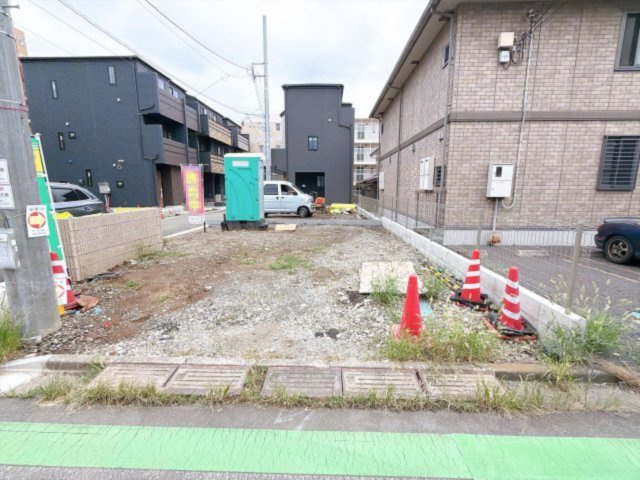 ハートフルタウン さいたま市中央区下落合の前面道路含む現地写真