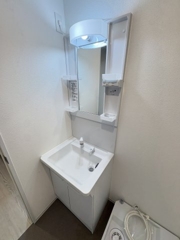 ジーメゾン青梅末広の独立洗面台