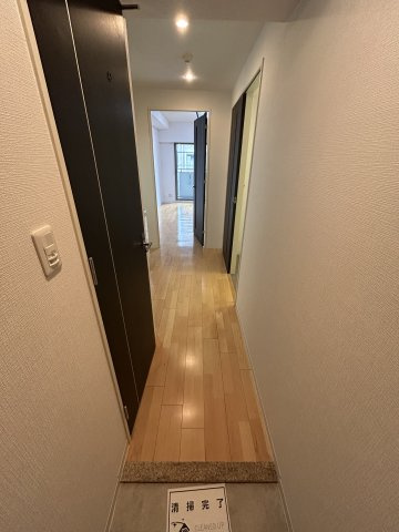 淀川ウエストタワーの玄関