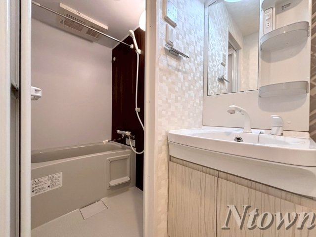 【洗面所】 | S-RESIDENCE志賀本通North | 使いやすい洗面所です