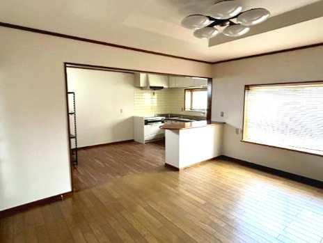中古住宅　小諸市大字和田の居間・リビング