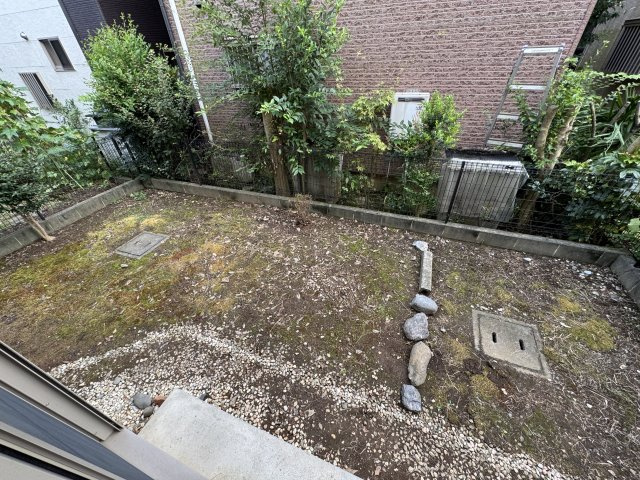 昭島市大神町戸建の庭