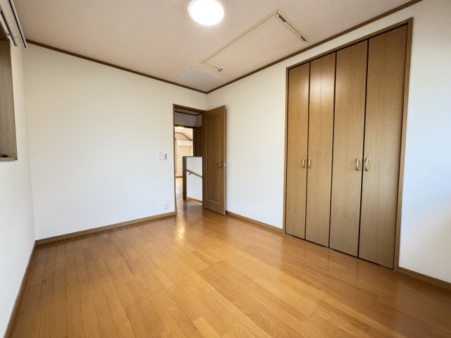 昭島市大神町戸建の寝室