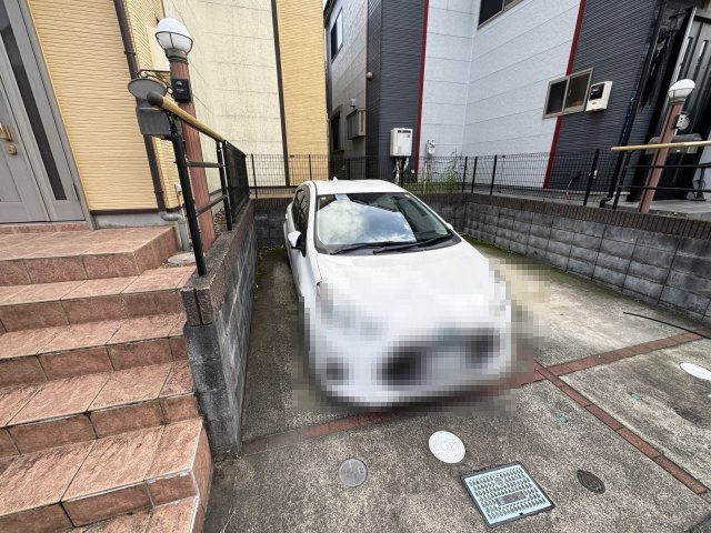 昭島市大神町戸建の駐車場