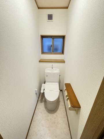 昭島市大神町戸建のトイレ