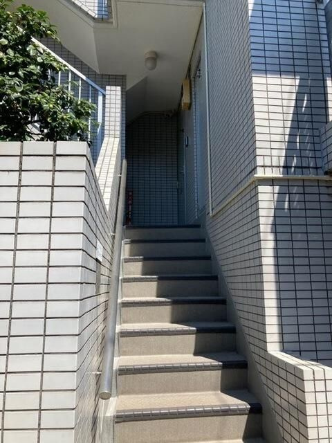 メゾンガーデニアのエントランス