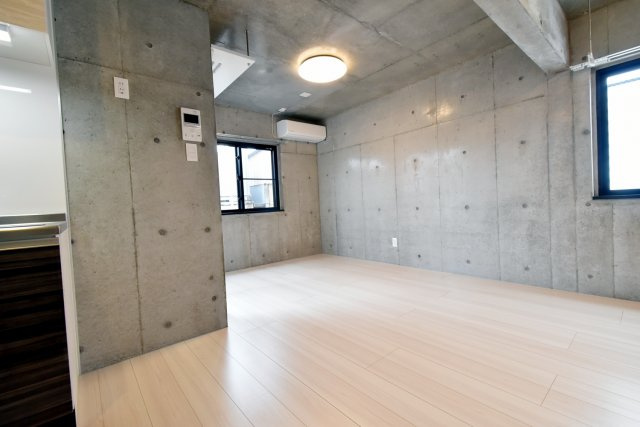 BENISSIMO西宮の居間・リビング