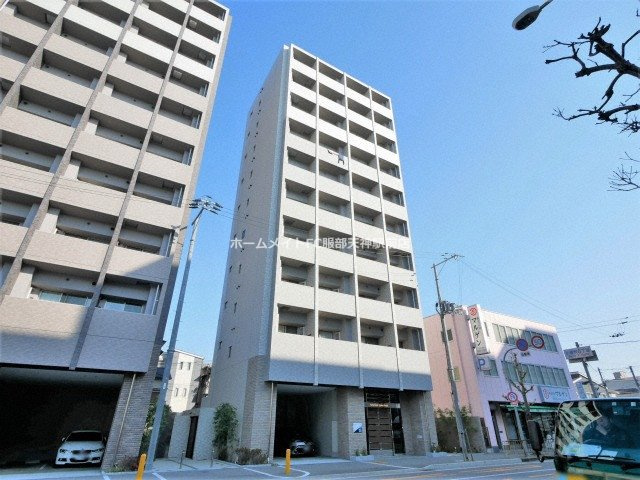ファーストフィオーレ江坂ウエストの外観