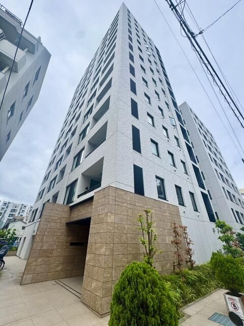 プレジール入谷の外観