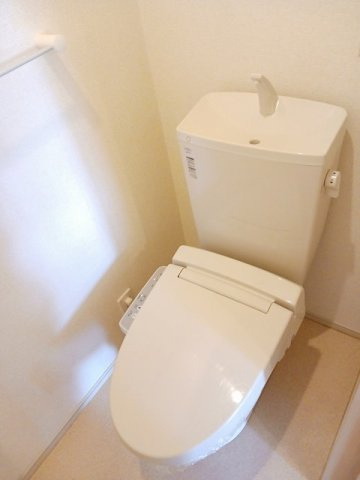 ラ・グリシーヌⅡのトイレ|清潔感のあるトイレです