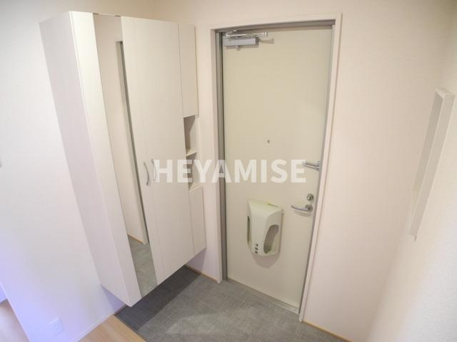 ドゥジエムの玄関|※同間取り別号室となります※