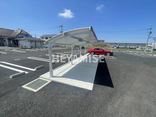 モンターニュ諫早の駐車場