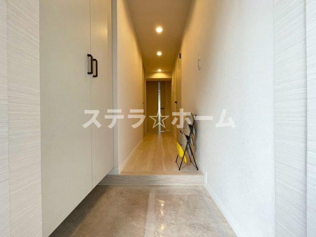コスモシティ森林公園参番館の玄関|収納もある玄関です