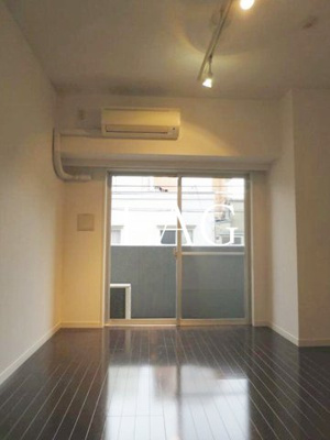 【居間・リビング】 | ヴェルト浅草 | 洋室のお部屋です。
