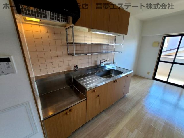 コージーオオトリのキッチン
