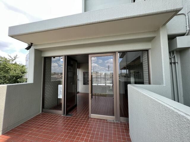 横浜二俣川ファミリーマンションのエントランス