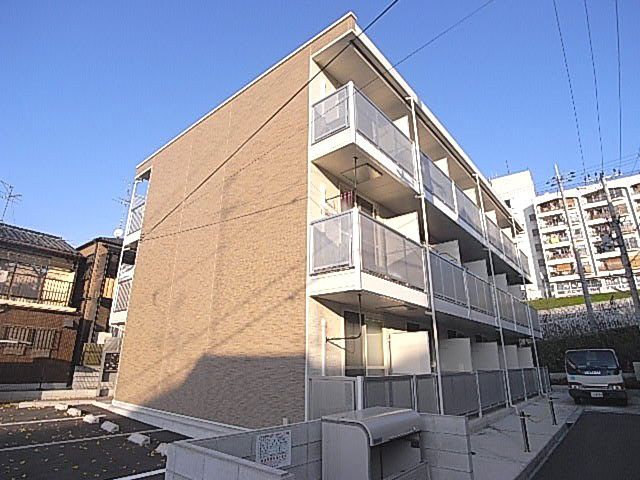 レオパレス田井町のエントランス