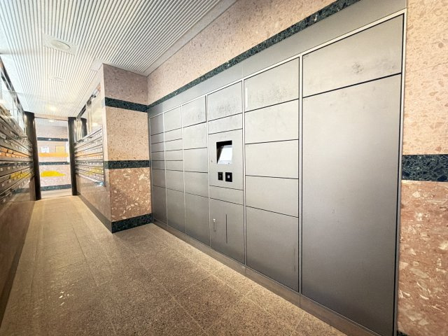 グリーンマンション神松寺ナチュレ参番館の設備|【宅配BOX】宅配BOXで留守中の荷物も安心らくらく受取りできます