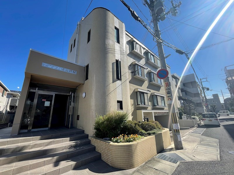芦屋市清水町の賃貸マンションの外観