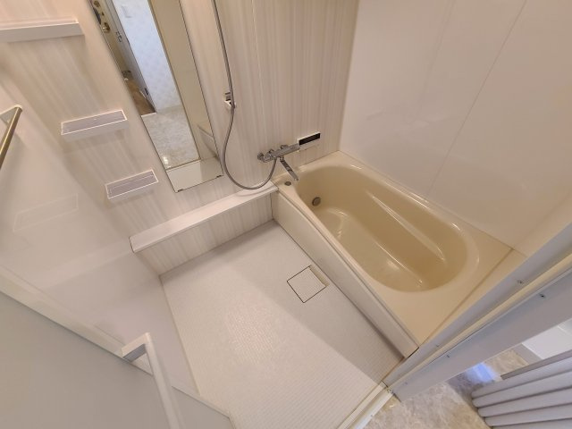 芦屋市大原町の賃貸マンションの浴室