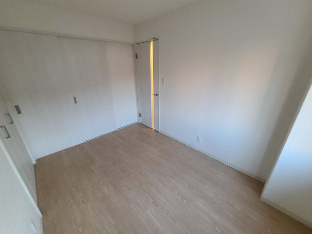 芦屋市大原町の賃貸マンションの居間・リビング