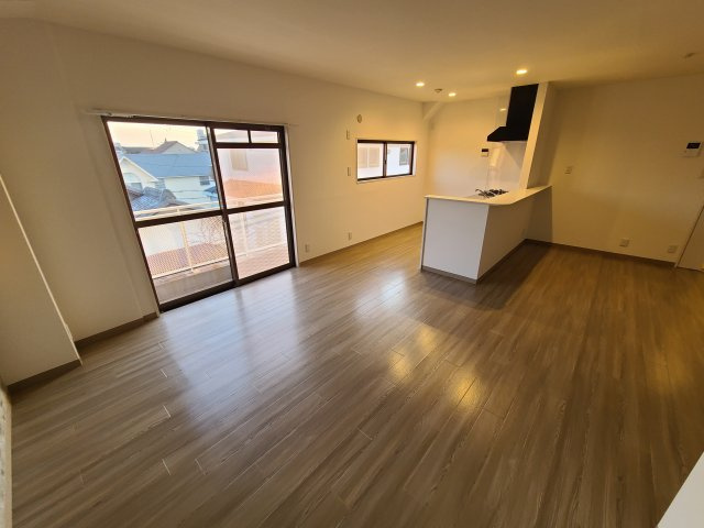 芦屋市大原町の賃貸マンションの居間・リビング