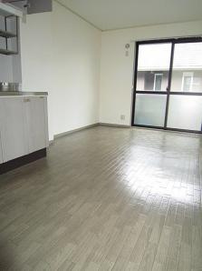 神戸市東灘区深江本町２丁目の賃貸マンションの居間・リビング