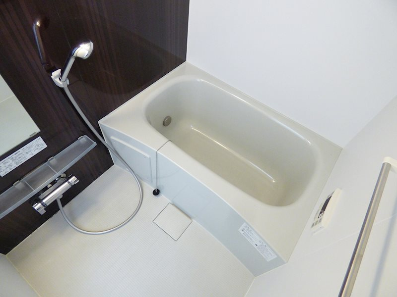 神戸市灘区岩屋北町５丁目の賃貸マンションの浴室