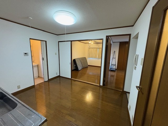 神戸市灘区森後町１丁目の賃貸マンションの居間・リビング