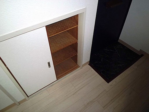 神戸市灘区篠原台の賃貸マンションの収納