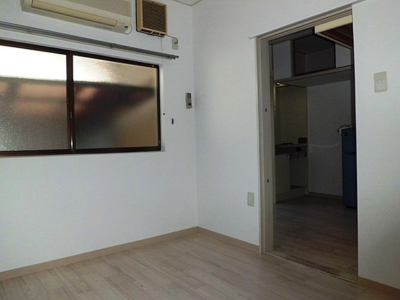 神戸市灘区篠原台の賃貸マンションの居間・リビング