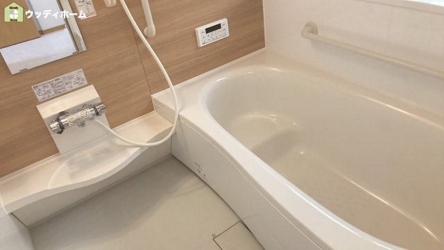 川口市北園町　中古一戸建ての浴室
