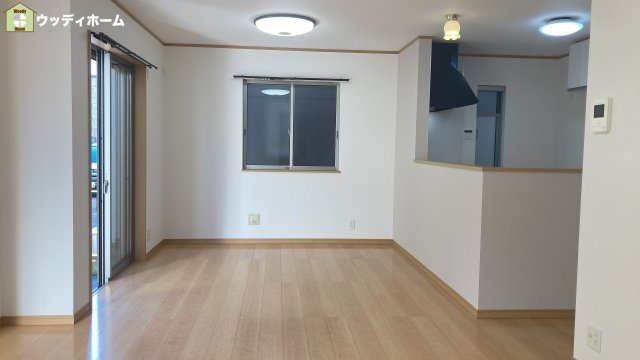 川口市北園町　中古一戸建ての居間・リビング