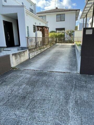 仙台寺岡４丁目貸家の駐車場