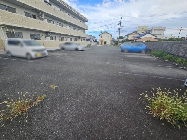 フォルトゥーナ の駐車場