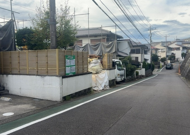 【外観】 | 物件の詳細については、現地を見てわかること以外に、役所や法務局などで調べないとわからないことがあります。そのため、現地に行く場合は、もしこの物件を買ったらどのような生活ができるかをイメージしましょう。