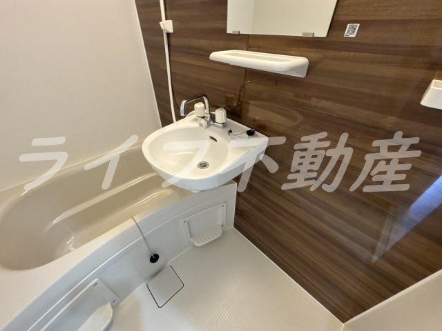エルドムス陽光三番館の洗面所|忙しい朝には欠かせない洗面所です