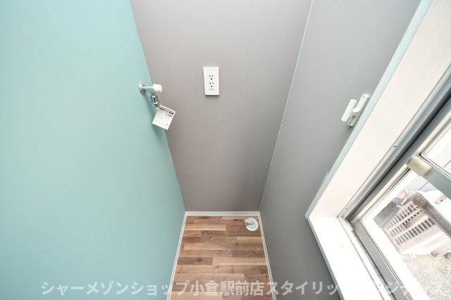 須賀町アパートメントの玄関