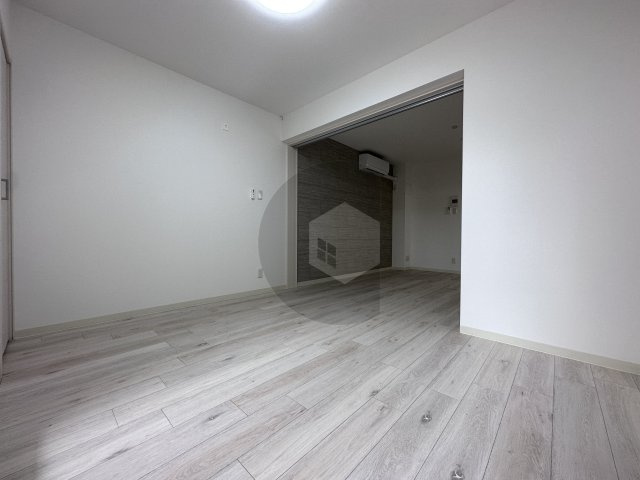 クリエオーレ衣摺1の洋室