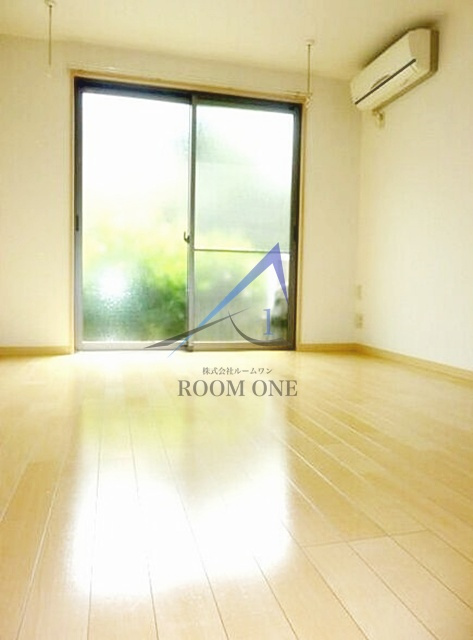 ＭＡＩＳＯＮ　ＹＡＭＡ　の居間・リビング|洋室のお部屋です。